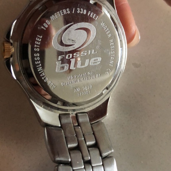 Men’s Fossil link watch in silver and gold - Picture 3 of 3